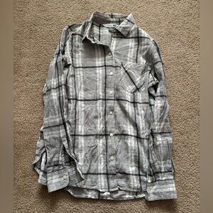 Old Navy Women’s Classic Flannel Long Sleeve Shirt